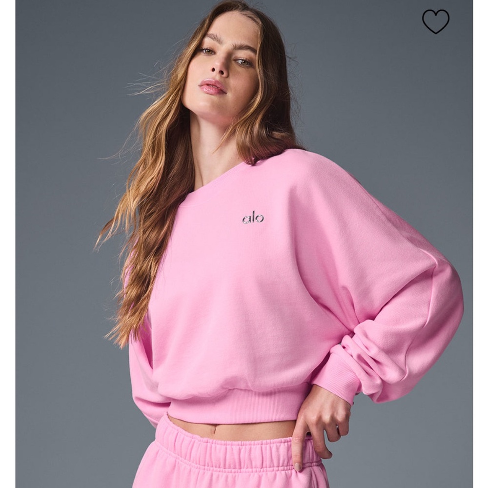 NWT Alo sweet pink cropped accolade pullover